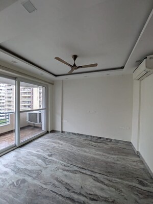 Room in 3 BHK Builder Floor at Sushant Lok 3, Sector 57 – for Sale