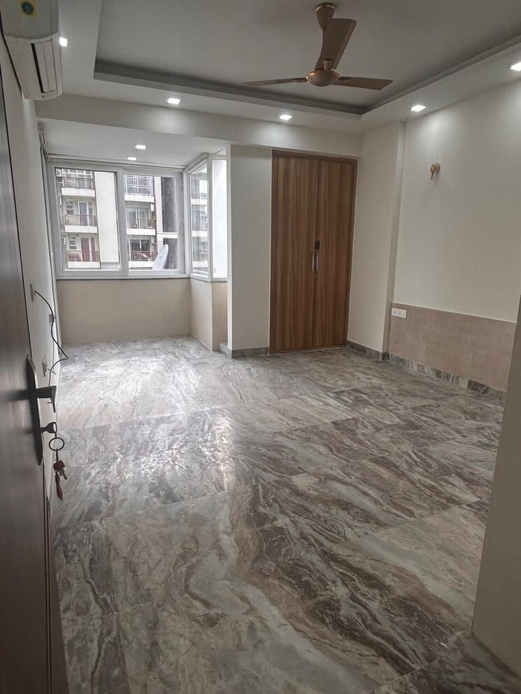 Room, sushant-lok-3 3 Bedroom 1710 Sq.Ft. Builder Floor In Sector 57 Gurgaon 8973421