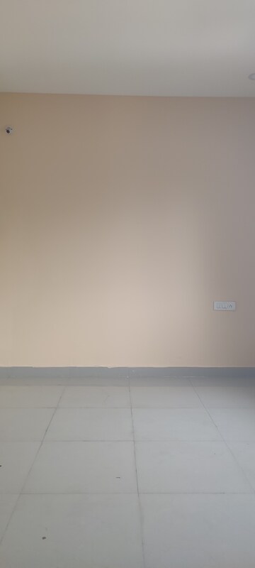 Room in 2.5 BHK Apartment at Banjara Hills – for Rent