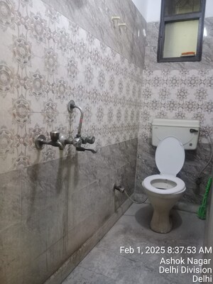 Bathroom in 5 BHK Independent House at New Ashok Nagar – for Sale