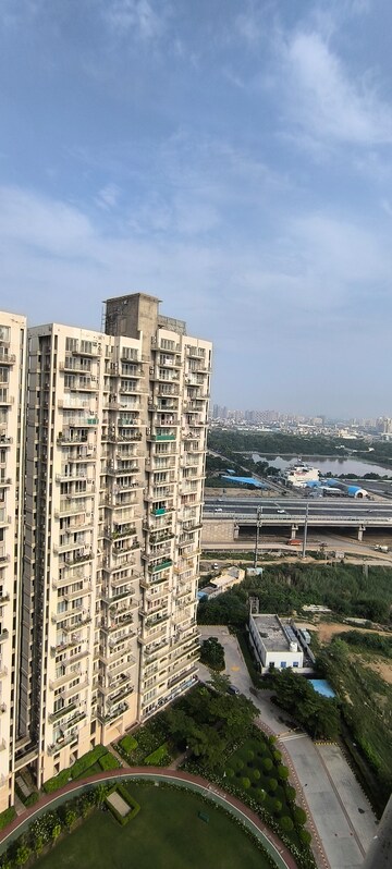 3 BHK Apartment For Rent in Conscient Heritage Max, Sector 102