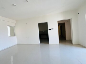 Room in 2 BHK Apartment at Godrej Nurture Pune, Mamurdi – for Rent