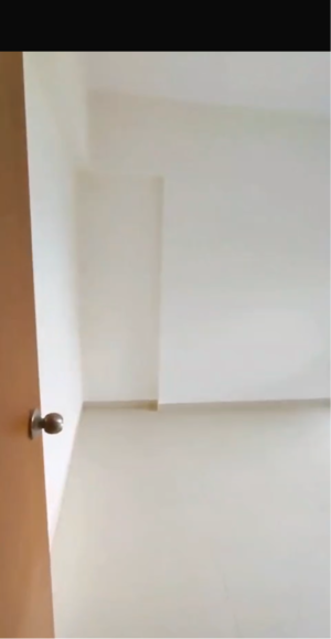 Room in 2.5 BHK Apartment at Goregaon West – for Sale