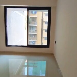 2.5 BHK Apartment For Sale in Goregaon West