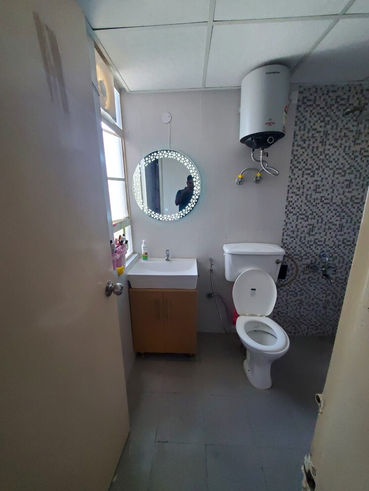Bathroom, signature-global-solera-2 2 Bedroom 565 Sq.Ft. Apartment In Sector 107 Gurgaon 8973559