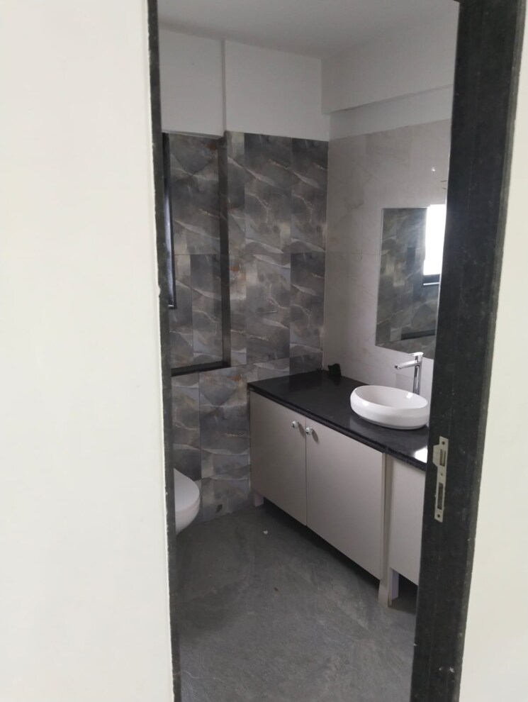 Bathroom, amardeep-apartment-chembur 4 Bedroom 1350 Sq.Ft. Apartment In Chembur Mumbai 8973556