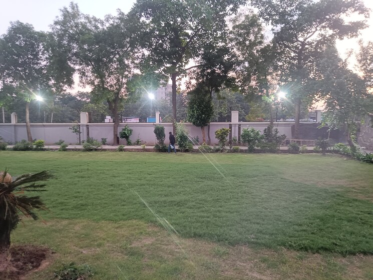 Garden, vaish-chs 3 Bedroom 1650 Sq.Ft. Apartment In Sector 45 Faridabad 8973604