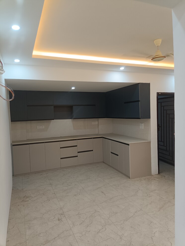 Kitchen, vaish-chs 3 Bedroom 1650 Sq.Ft. Apartment In Sector 45 Faridabad 8973604