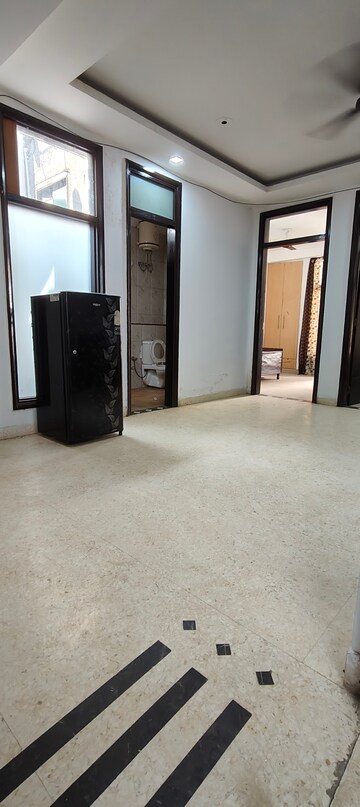 Room in 3 BHK Builder Floor at Chattarpur – for Rent