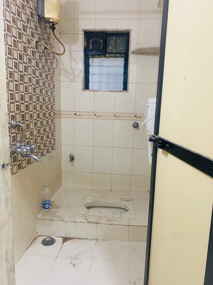 Bathroom, neel-lake-view 2 Bedroom 1050 Sq.Ft. Apartment In New Panvel West Navi Mumbai 8973602