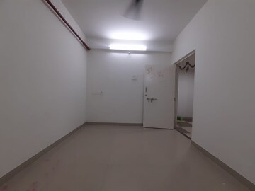 Room in 1 BHK Apartment at Goregaon West – for Rent