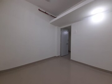 Room in 1 BHK Apartment at Goregaon West – for Rent