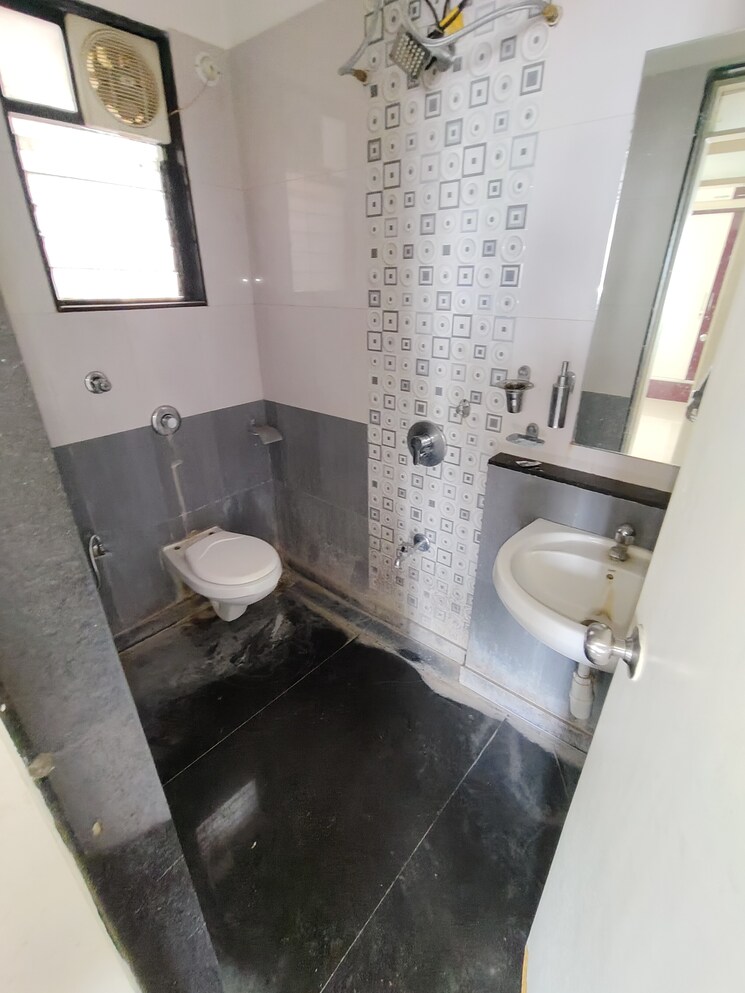 Bathroom, goel-ganga-carnation 2 Bedroom 1250 Sq.Ft. Apartment In Koregaon Park Pune 8973655