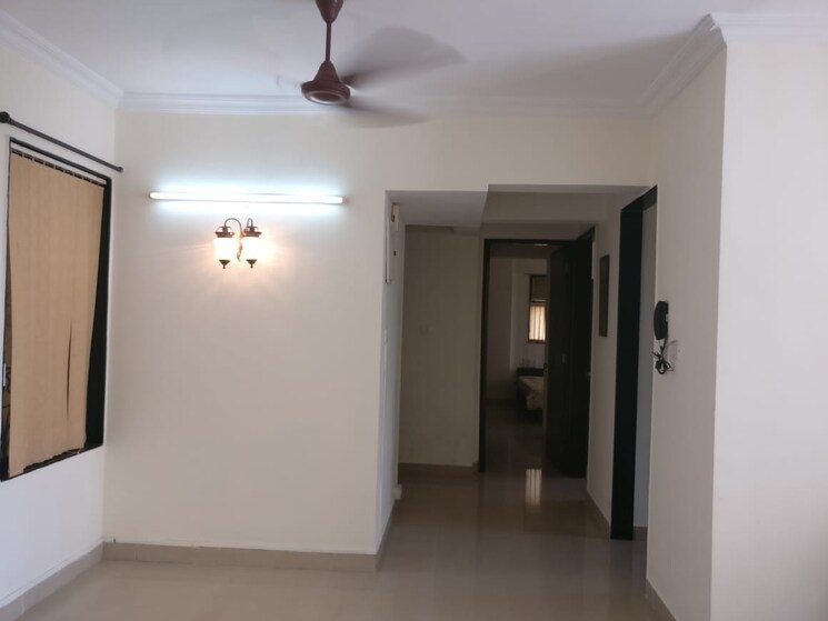 Room, lake-home 3 Bedroom 1200 Sq.Ft. Apartment In Powai Mumbai 8973669