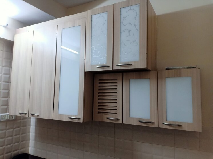 Room, lake-home 3 Bedroom 1200 Sq.Ft. Apartment In Powai Mumbai 8973669