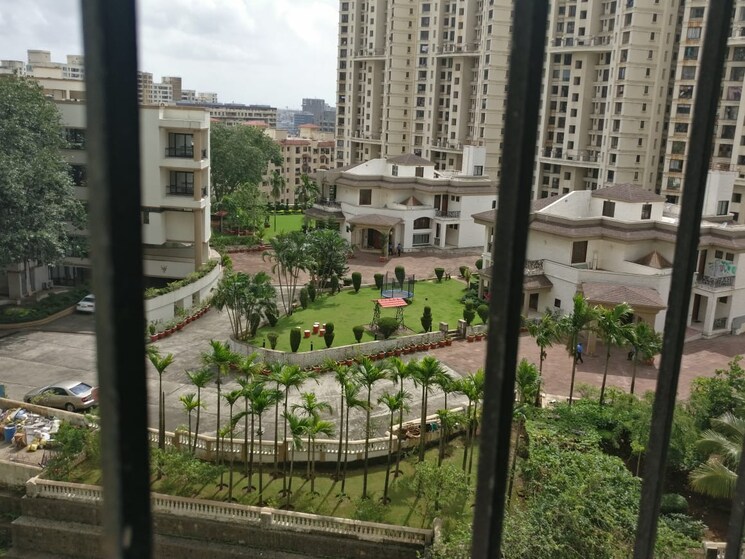 Balcony, lake-home 3 Bedroom 1200 Sq.Ft. Apartment In Powai Mumbai 8973669