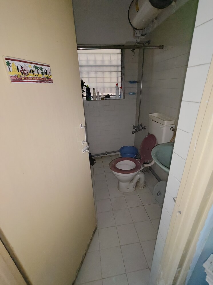 Bathroom, blue-bells-chs 2 Bedroom 1080 Sq.Ft. Apartment In Koregaon Park Pune 8973671