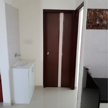 Bathroom in 3 BHK Apartment at Alembic Veda 2, Tp 13 – for Rent