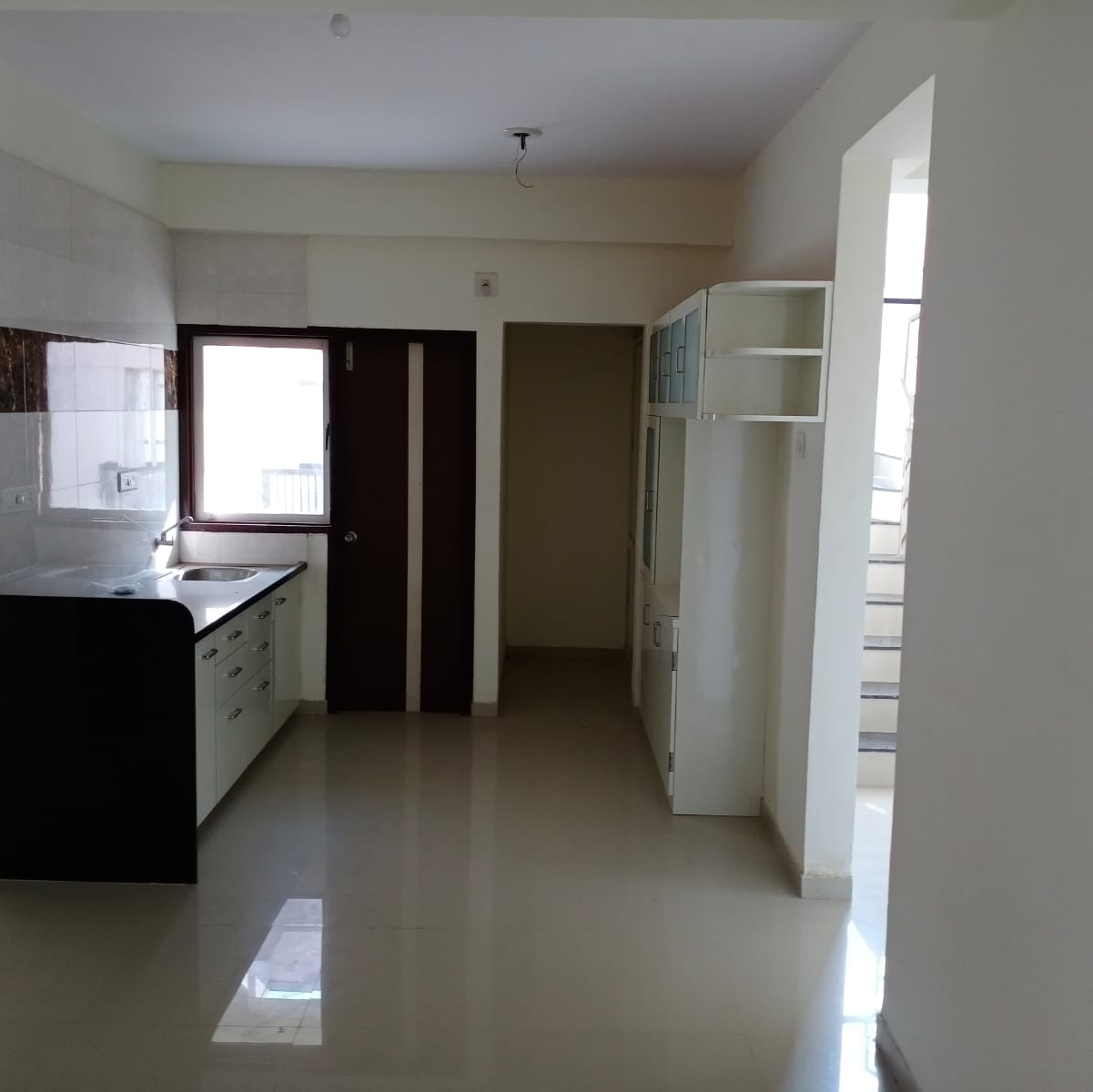 3 BHK + Servant Room Apartment For Rent in Alembic Veda 2