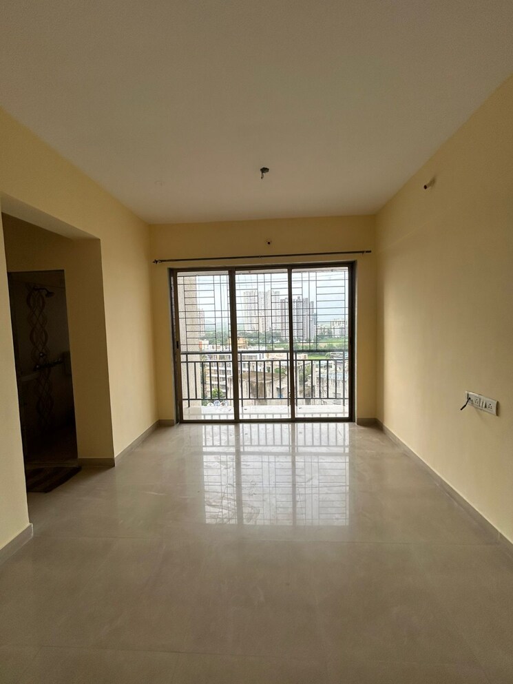 Room, horizon-height 2 Bedroom 750 Sq.Ft. Apartment In Kasarvadavali Thane 8973670