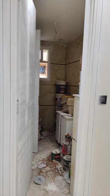 Bathroom in 4 BHK Builder Floor at Green Fields Colony – for Rent