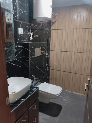 Attached Bathroom in 1 BHK Apartment at Saket – for Rent