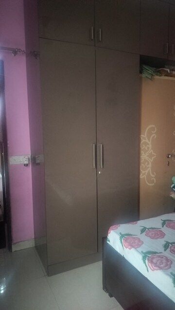 Furnished Amenities in 2 BHK Apartment at Signature Global Synera, Sector 81 – for Rent