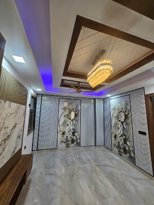 Room in 4 BHK Builder Floor at Ecotech 1 Greater Noida – for Sale