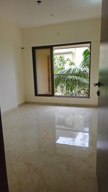 Room in 2 BHK Apartment at Shivoham Avyukta Breeze, Borivali West – for Rent