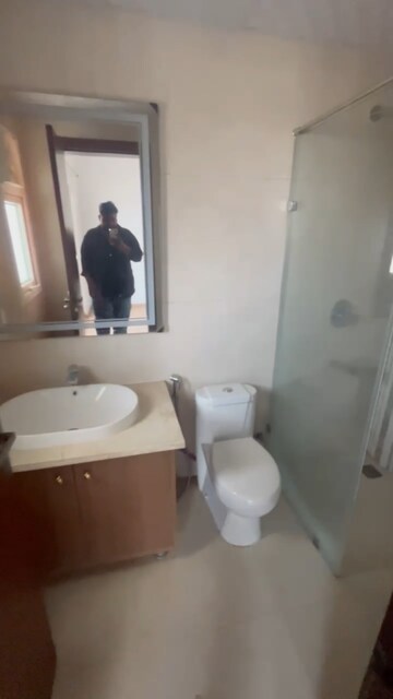 Bathroom in 3 BHK Apartment at Central Park Flower Valley Aqua Front Towers, Sohna Sector 33 – for Rent