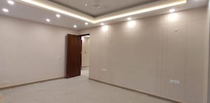 Room in 3.5 BHK Builder Floor at Sector 21d – for Sale