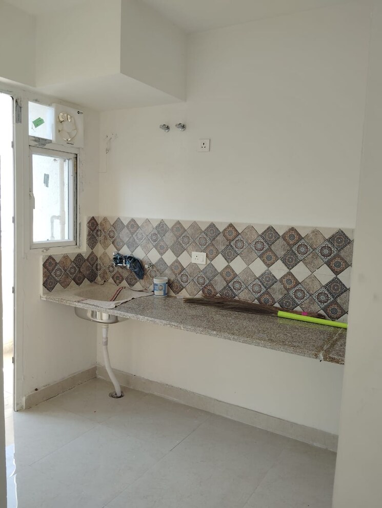 Bathroom, signature-global-proxima 2 Bedroom 665 Sq.Ft. Apartment In Sector 89 Gurgaon 8973815