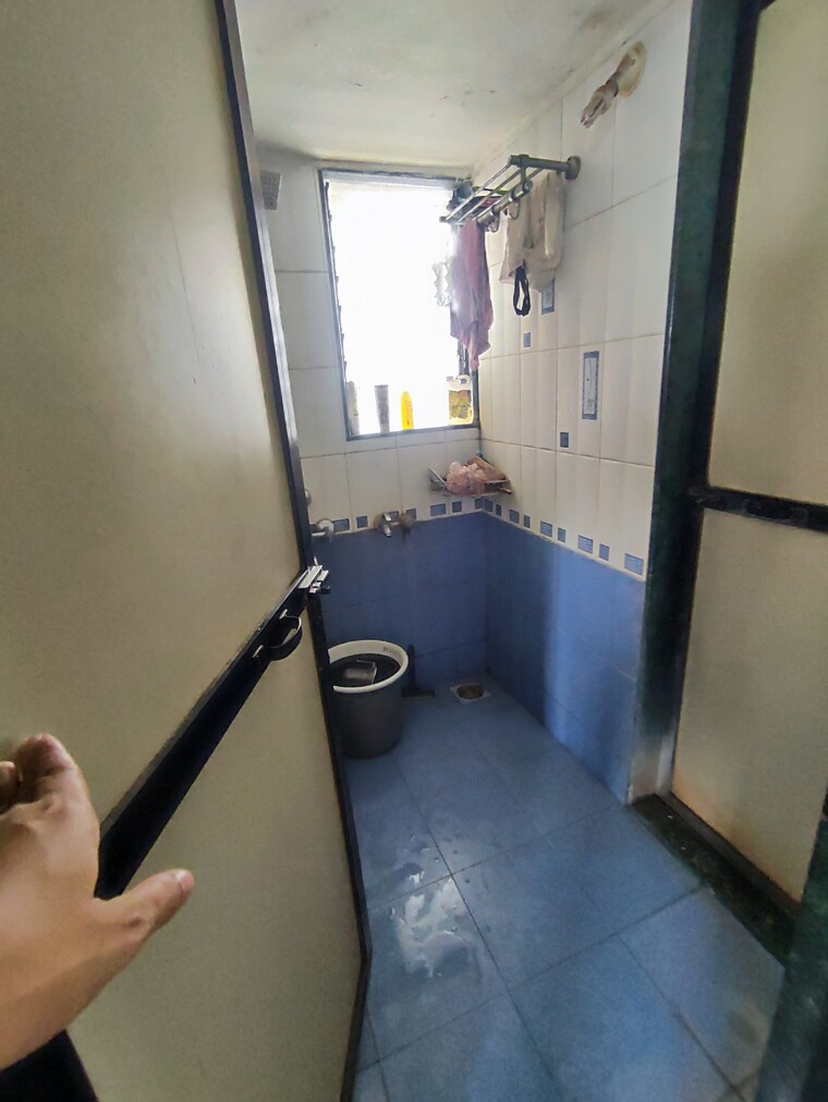 Bathroom, puranik-city 1 Bedroom 410 Sq.Ft. Apartment In Kasarvadavali Thane 8973821