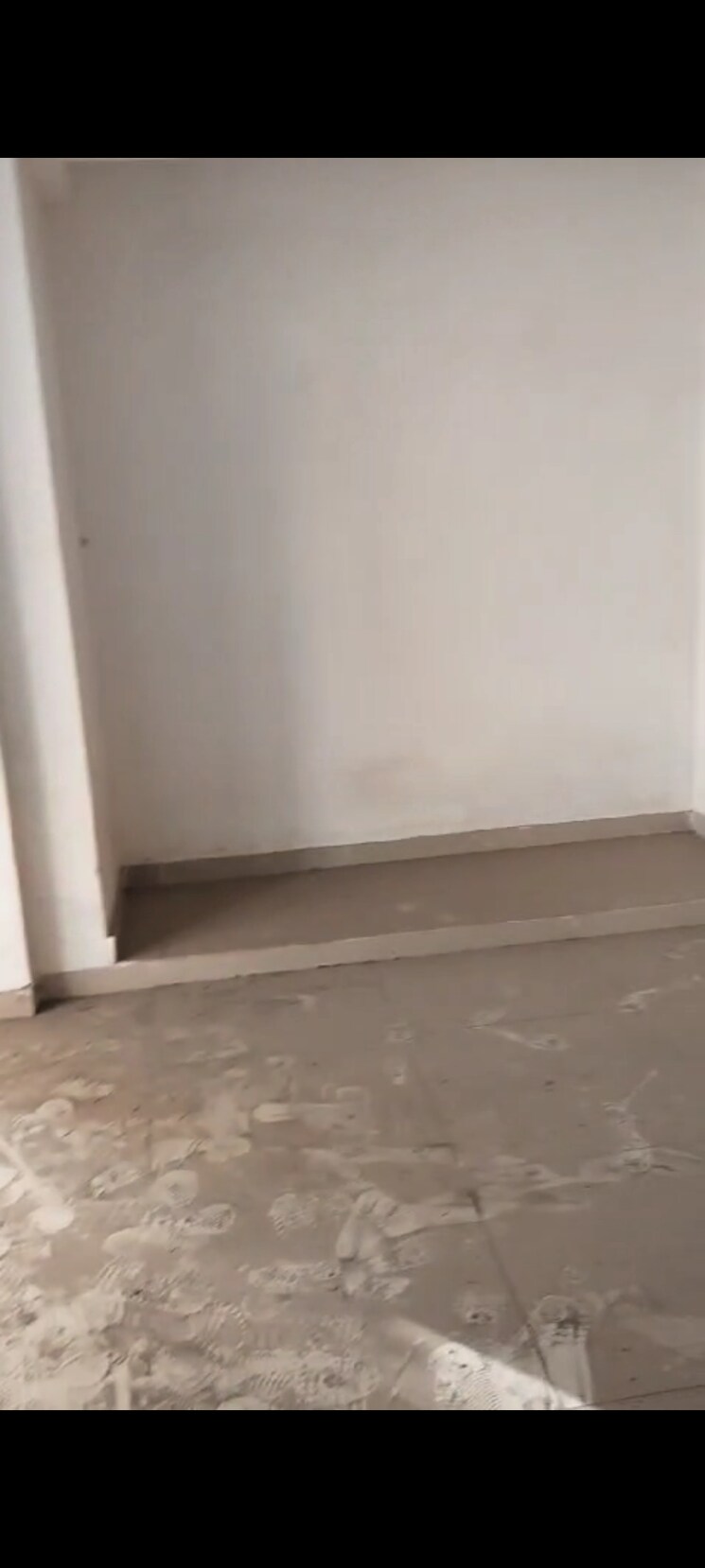 Room, yashwant-deep-chs Commercial Office Space 630 Sq.Ft. In Naupada Thane 8973857