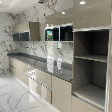 Kitchen in 4 BHK Builder Floor at Sector 21b – for Rent