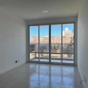 Room in 1 BHK Apartment at Hiranandani Regent Hill, Powai – for Rent