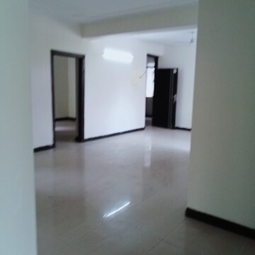 Room in 3 BHK Apartment at Sector 21d – for Rent