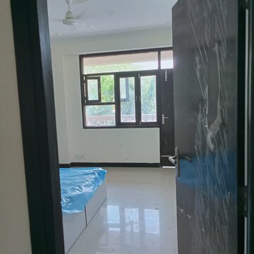 Room in 3 BHK Apartment at Sector 21d – for Rent