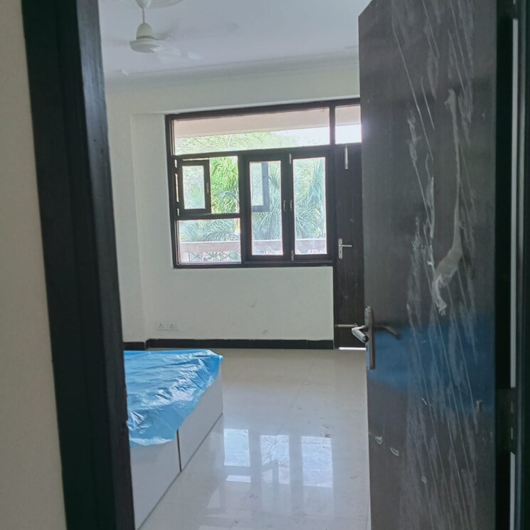 Room, sector 21d 3 Bedroom 1400 Sq.Ft. Apartment In Sector 21d Faridabad 8973878