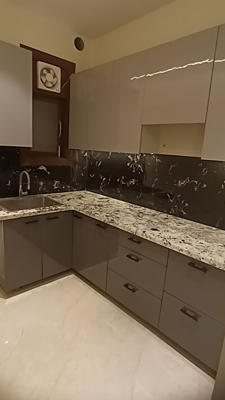 Kitchen, ashok nagar 2.5 Bedroom 900 Sq.Ft. Builder Floor In Ashok Nagar Delhi 8973919