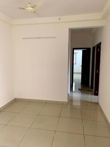 Room in 3 BHK Apartment at Prestige Sunrise Park, Electronic City Phase I – for Rent