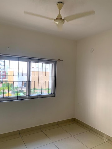 Room in 3 BHK Apartment at Prestige Sunrise Park, Electronic City Phase I – for Rent