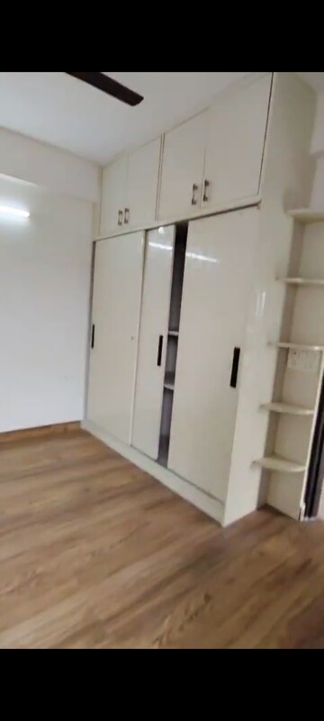 Room in 2.5 BHK Apartment at Fusion Homes, Tech Zone 4 Greater Noida – for Sale