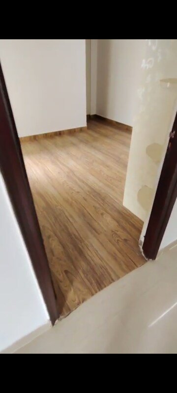 Room in 2.5 BHK Apartment at Fusion Homes, Tech Zone 4 Greater Noida – for Sale