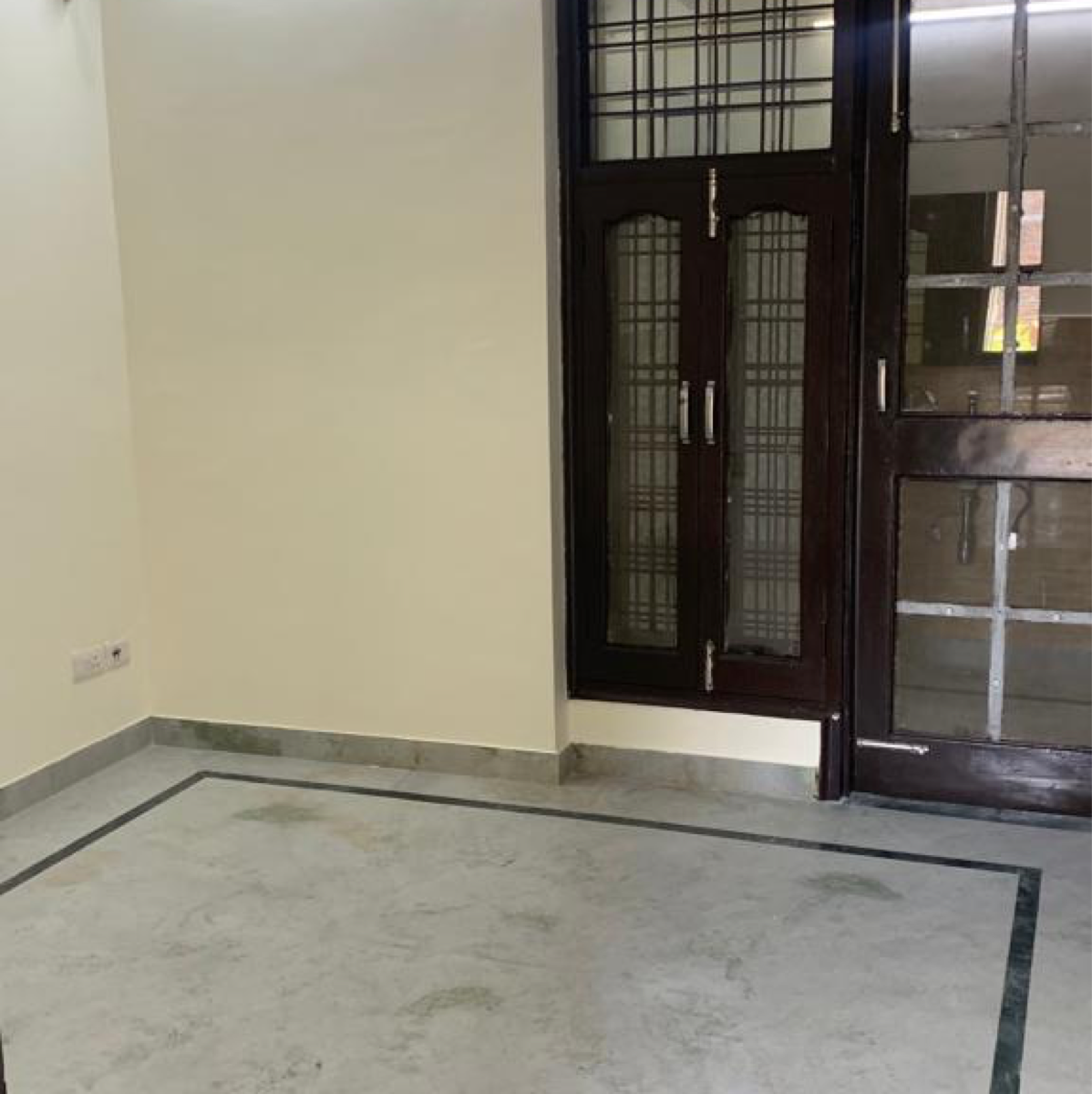 1.5 BHK Villa For Rent in Sector 23