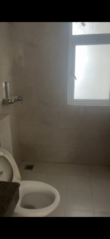 Room in 3 BHK Apartment at Mapsko Mount Ville, Sector 79 – for Rent