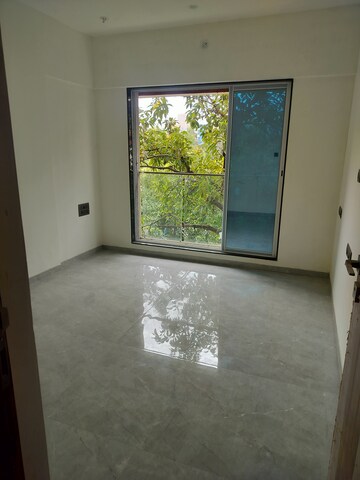 Room in 2 BHK Apartment at Sanghvi Palazzo, Andheri West – for Sale
