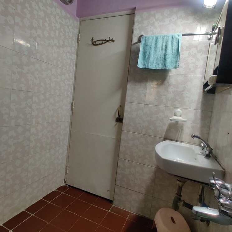 Bathroom, highland-tower 3 Bedroom 950 Sq.Ft. Apartment In Guatam Nagar Mumbai 8974019