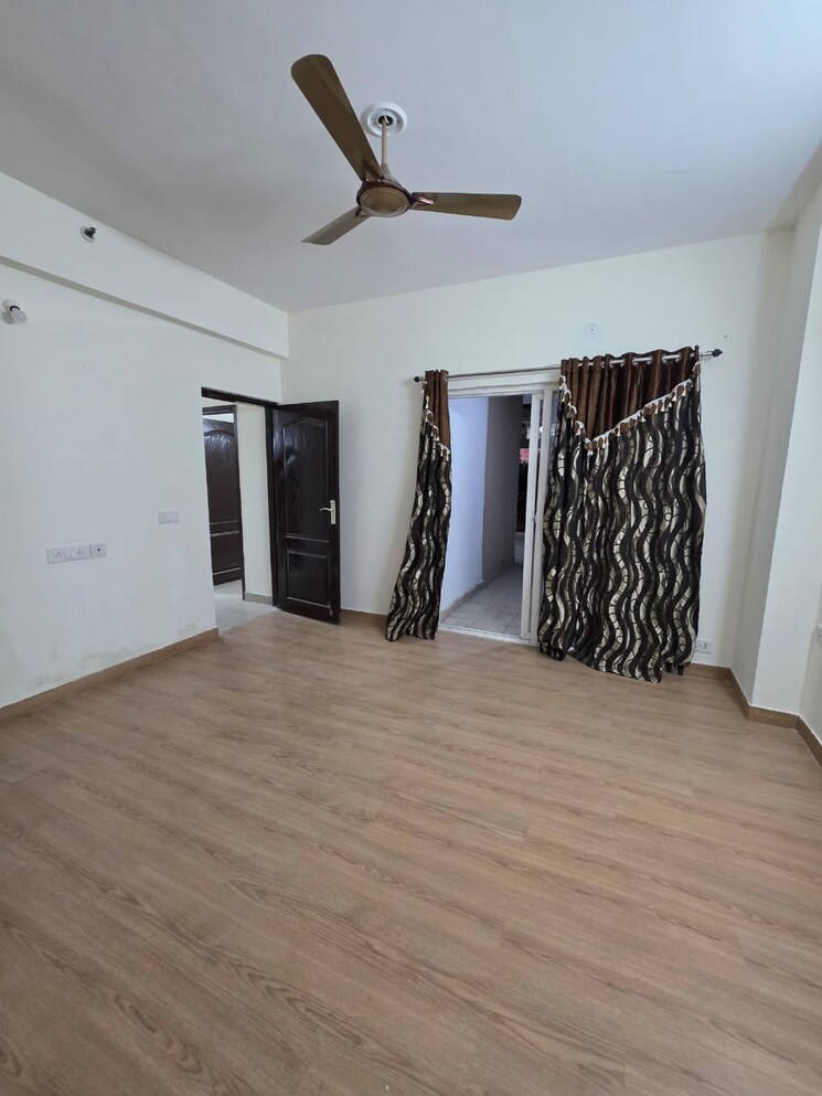 Room, aims-golf-avenue-i 3 Bedroom 1750 Sq.Ft. Apartment In Sector 75 Noida 8974029