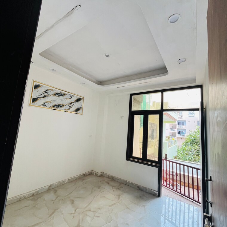 Room, deep-homes-sector-73 2 Bedroom 1050 Sq.Ft. Builder Floor In Sarfabad Village Noida 8974078